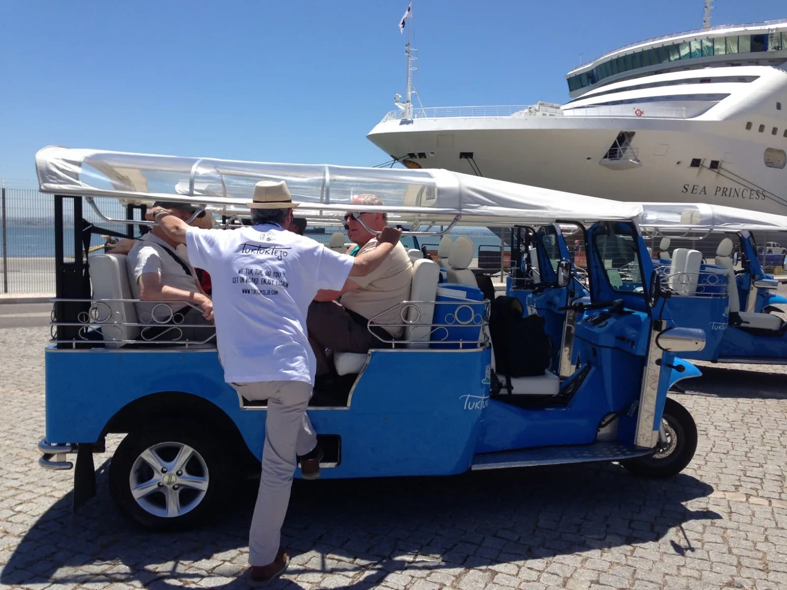 Tuk-tuk tour of Lisbon